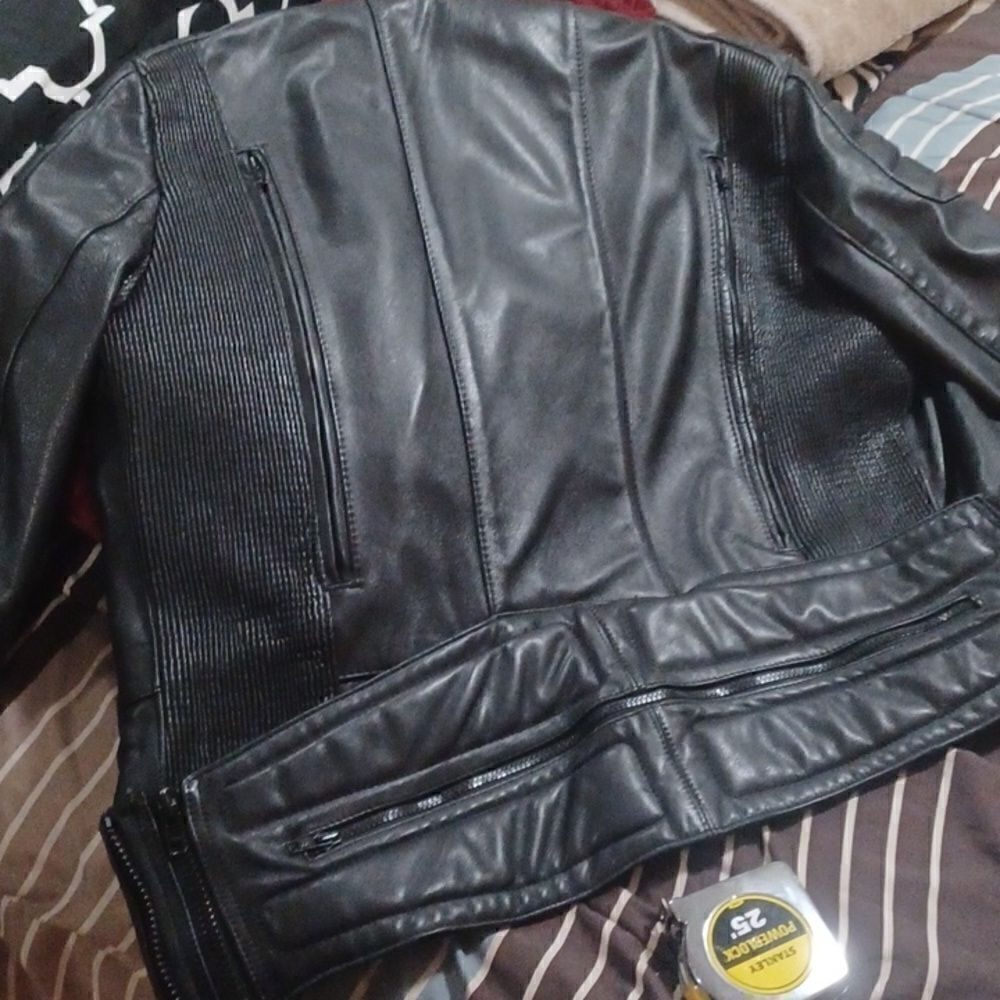 First Gear Leather Jacket - Picture 9 of 11